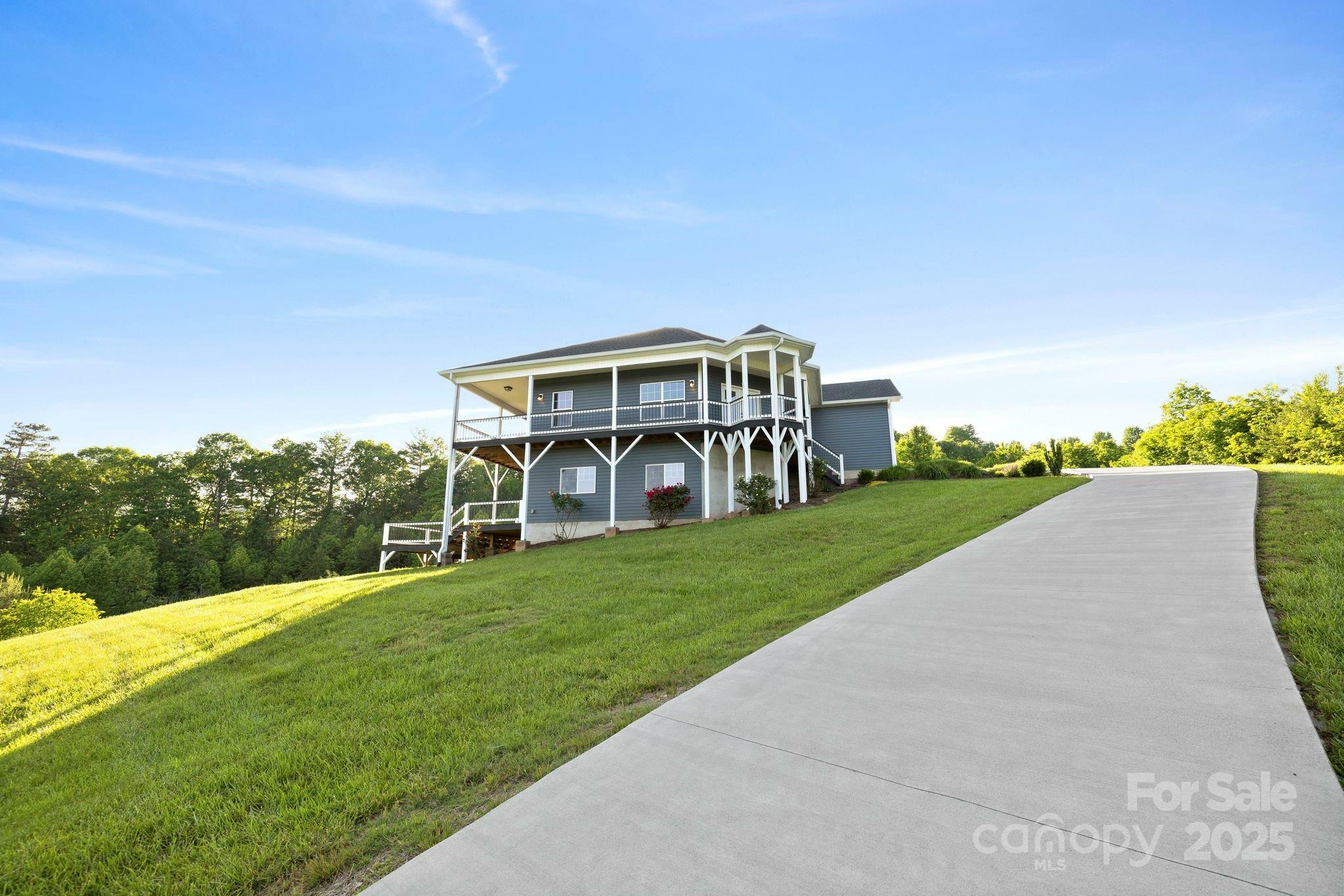 Property Photo: 505 Sky Ridge Drive 57 NC 28748