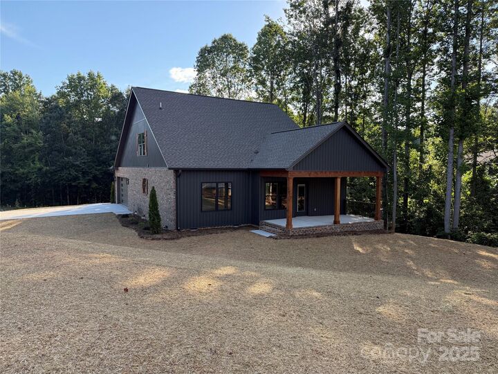 Property Photo: 124 Third Street SE NC 28602