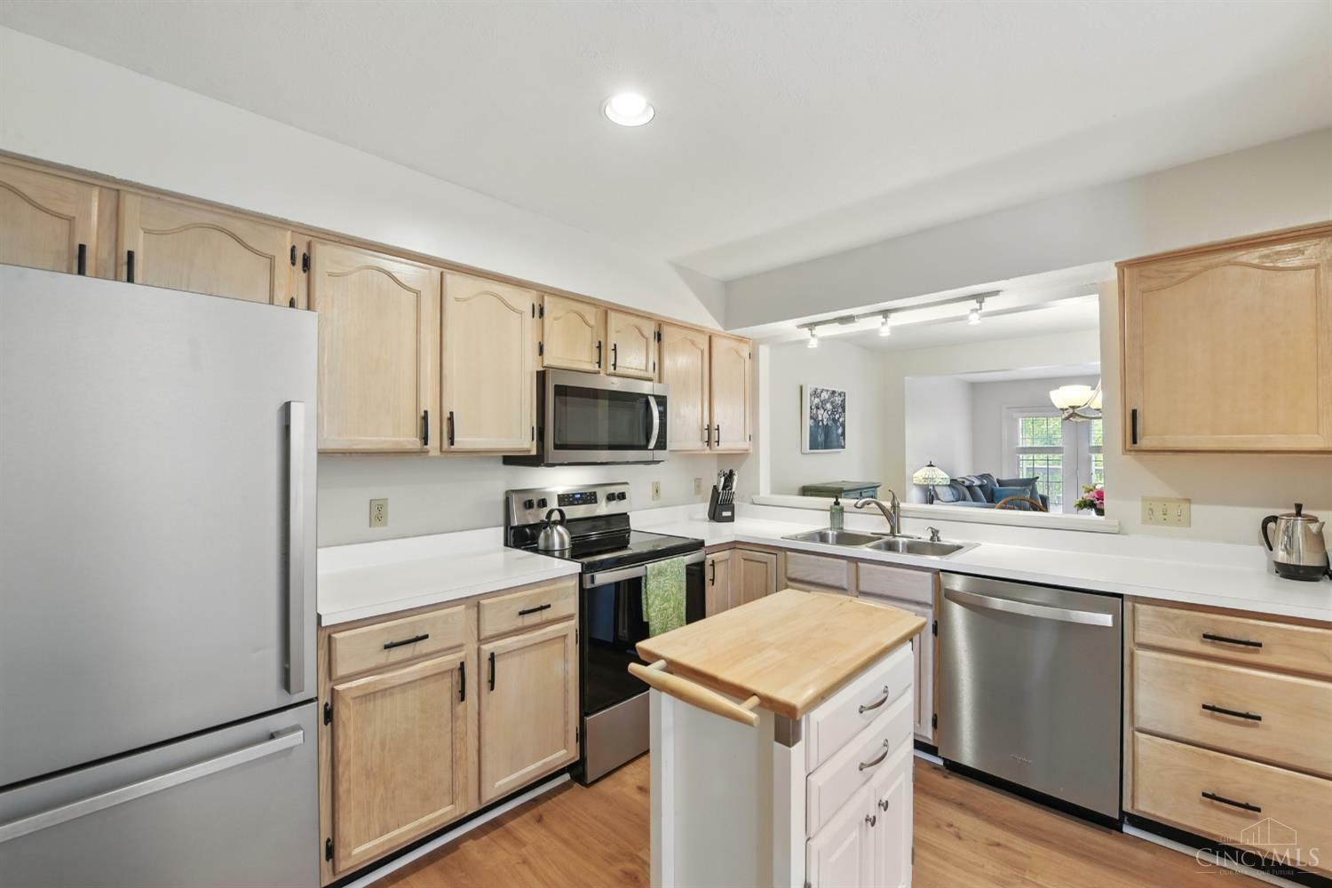 Property Photo: 5065 Bristol Court OH 45140