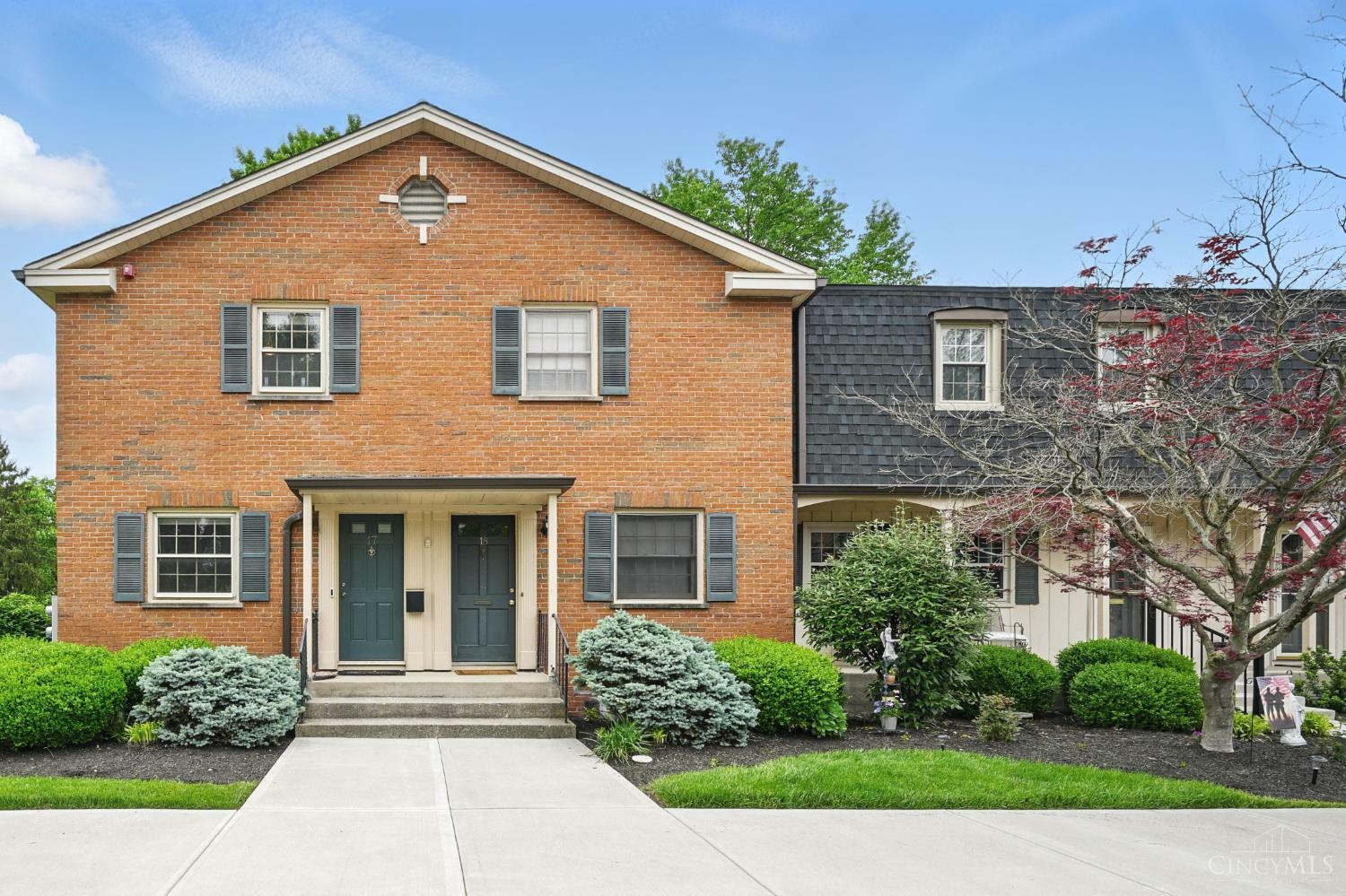 Property Photo: 17 Creekwood Square OH 45246