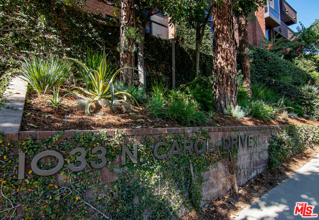 Property Photo: 1033 Carol Dr CA 90069