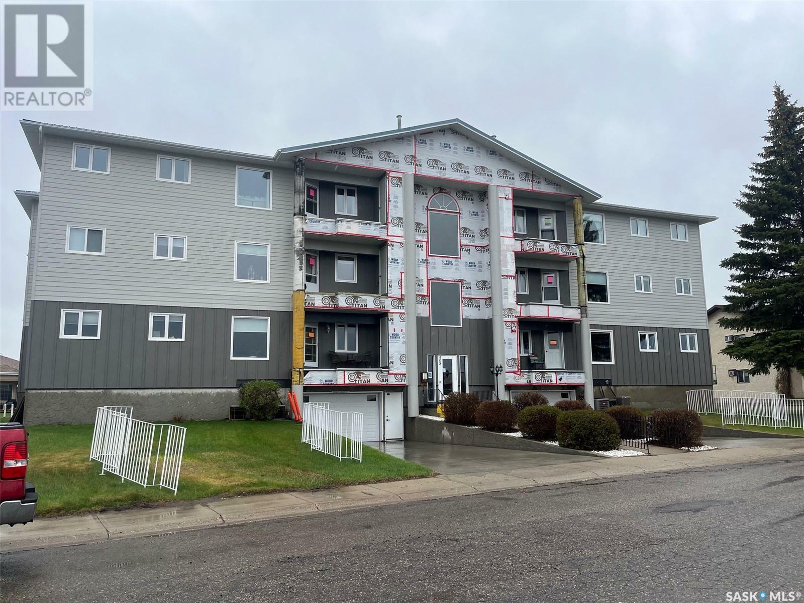 304 408 Heritage Drive  Estevan SK S4A 2P7 photo
