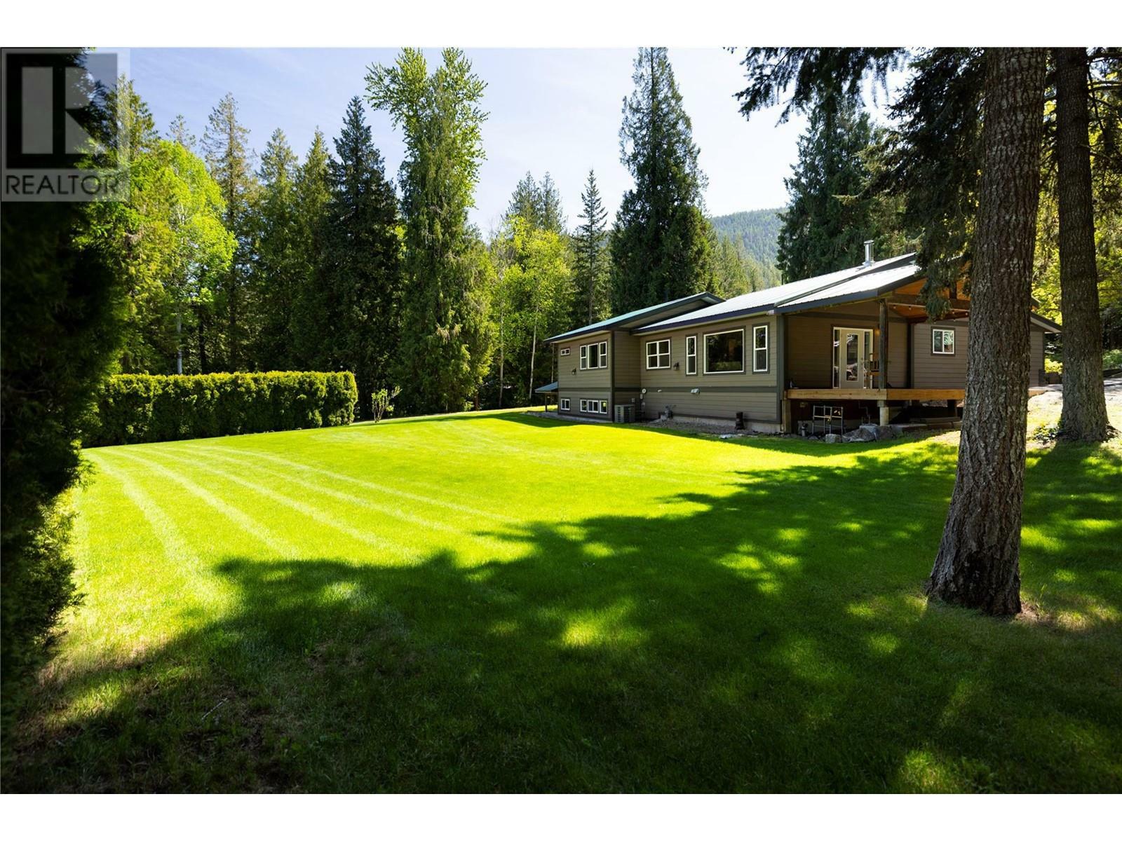 Photo de la propriété: 2350 Powerhouse Road BC V0E 1B8