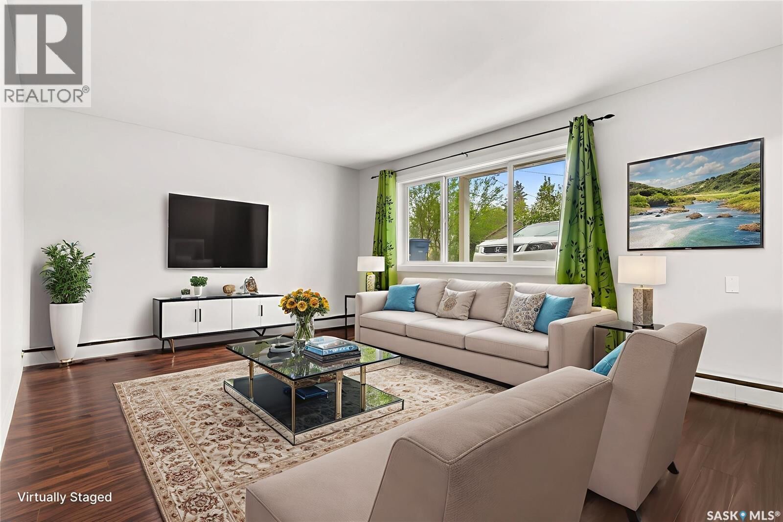 Property Photo: 4 230 Broadway Avenue E SK S4N 0Z9