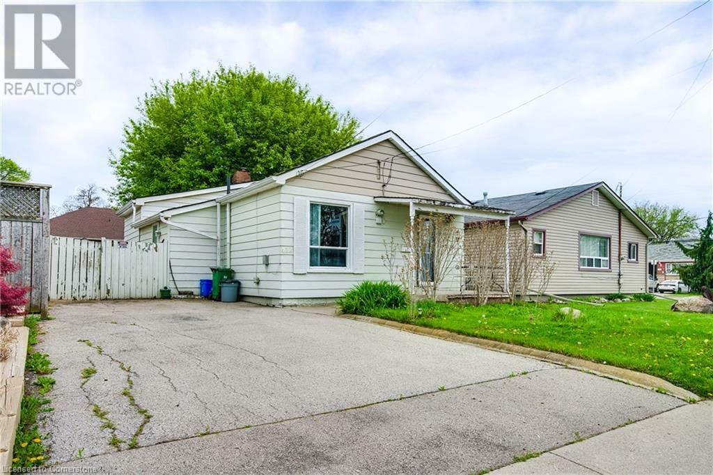 Property Photo:  412 Red Oak Avenue  ON L8E 2C6 