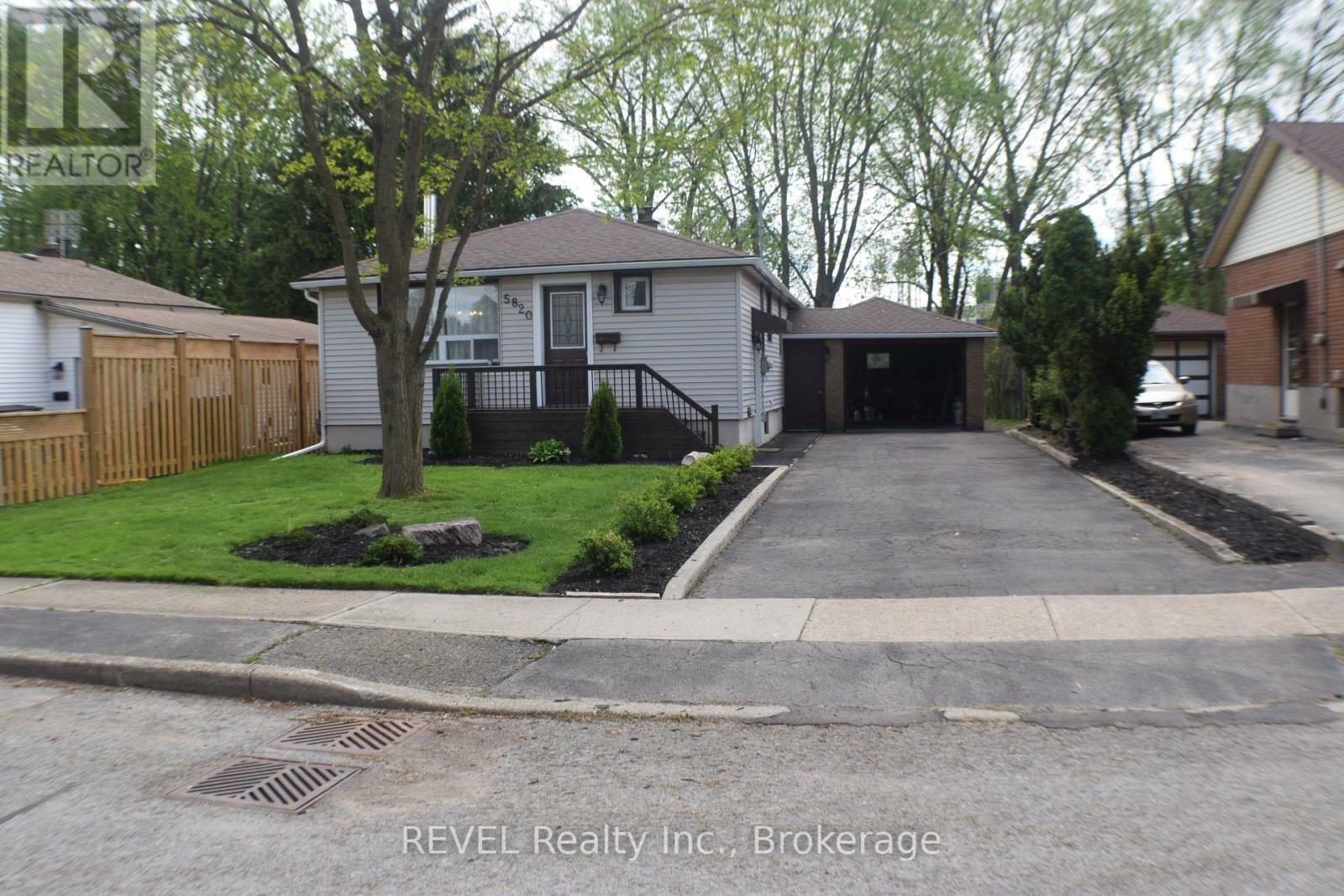 Property Photo: 5820 Keith Street ON L2J 1J9
