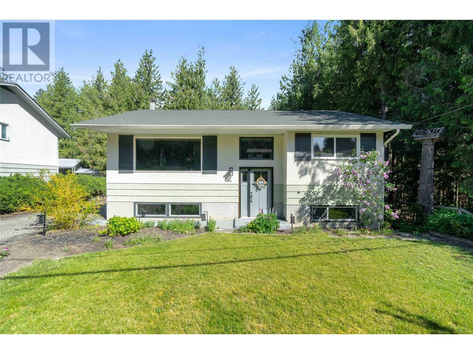 2829 Caen Road  Sorrento BC V0E 2W0 photo