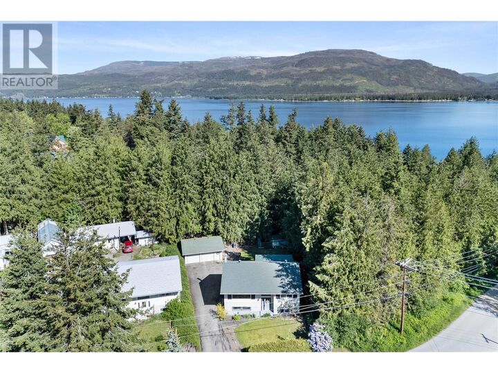 2829 Caen Road  Sorrento BC V0E 2W0 photo