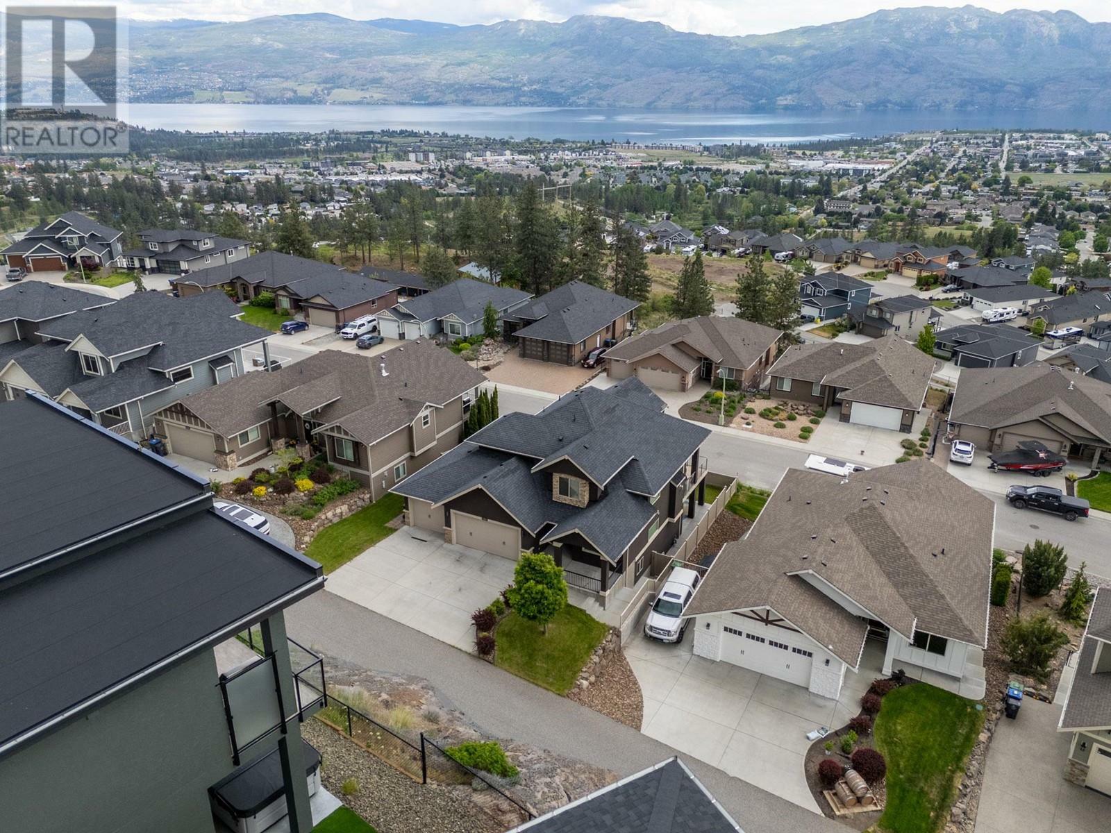 Property Photo: 3095 Sageview Road BC V4T 3H2