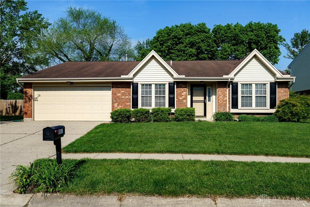 Property Photo: 8851 Davidgate Drive OH 45424
