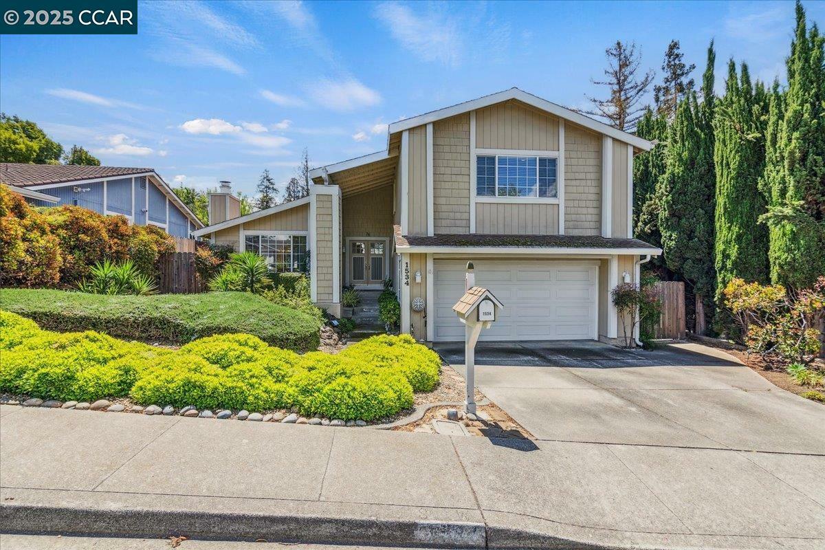 Property Photo: 1534 Ridgewood Dr CA 94553