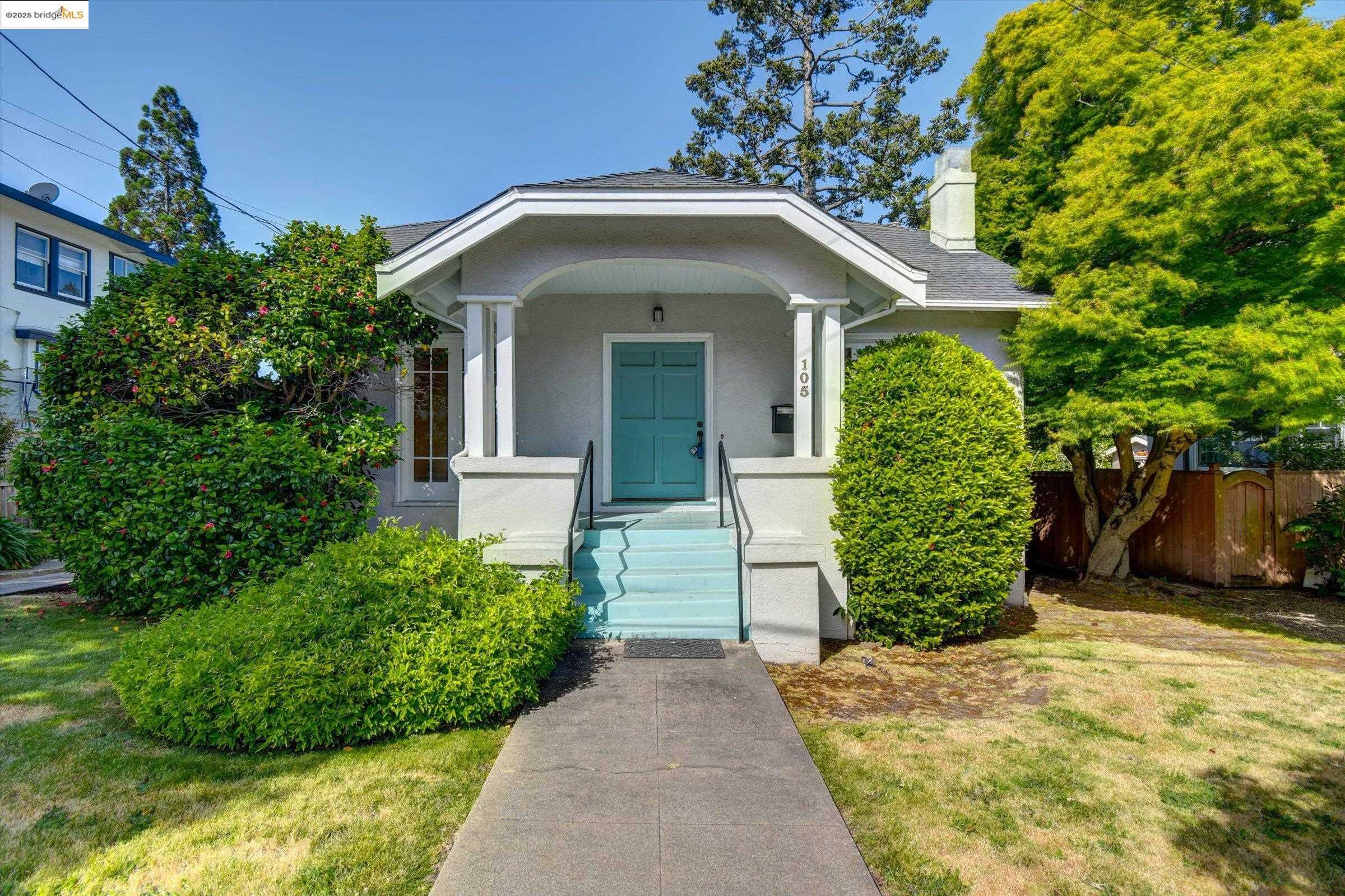 105 Manor Dr  Piedmont CA 94611 photo