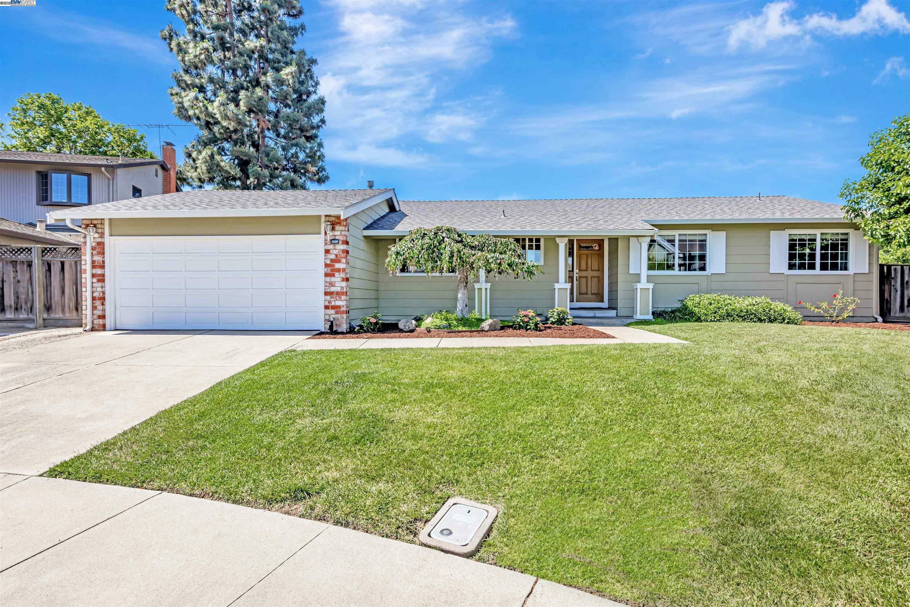 Property Photo: 3335 Cornish Ct CA 94536