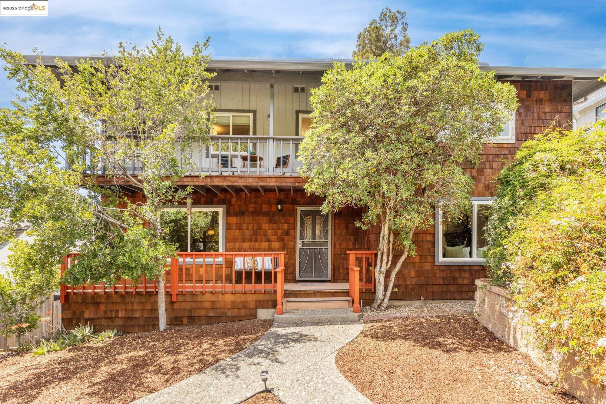6259 Leona St  Oakland CA 94605 photo