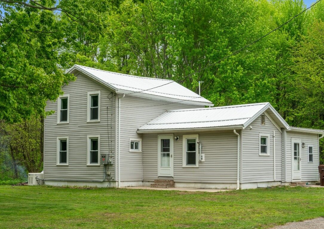 Property Photo:  2849 Ellis Road  PA 16411 