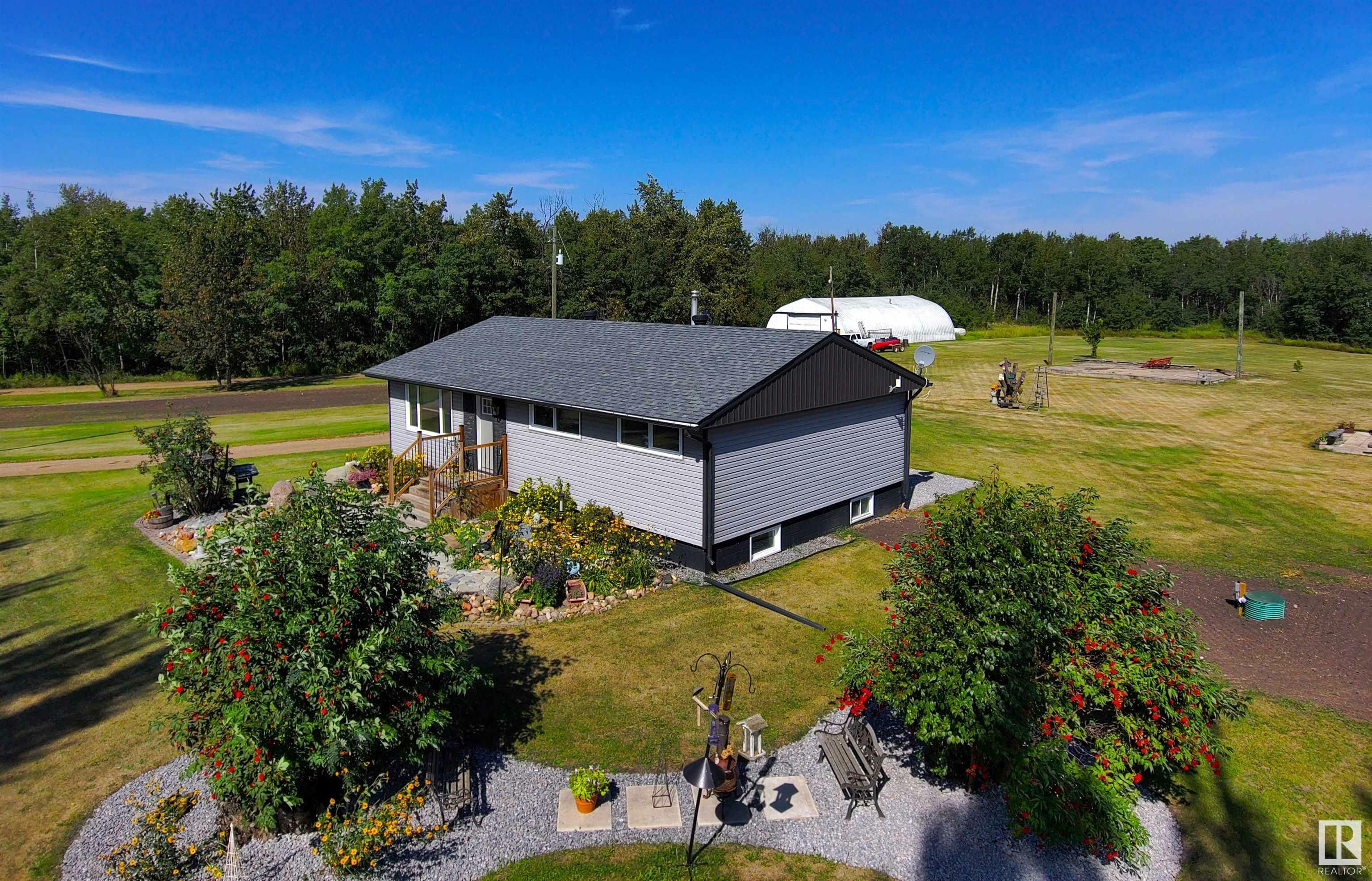 Property Photo: 194074 Twp Rd 574 AB T0B 2R0