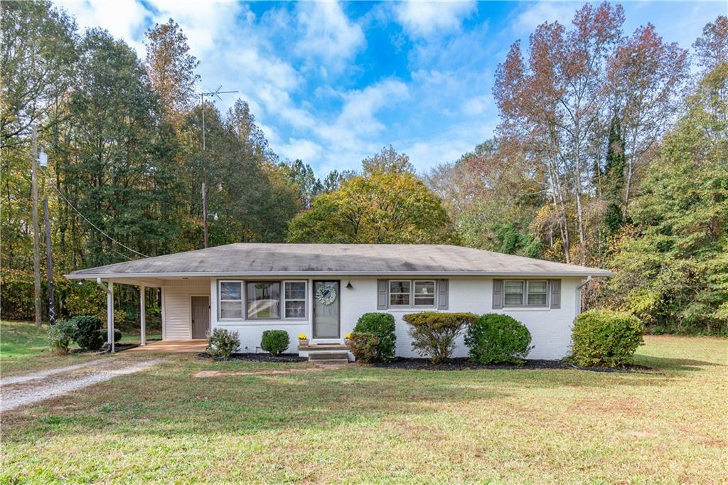 Property Photo: 1902 Athens Highway GA 30549