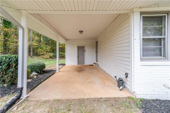 Property Photo: 1902 Athens Highway GA 30549