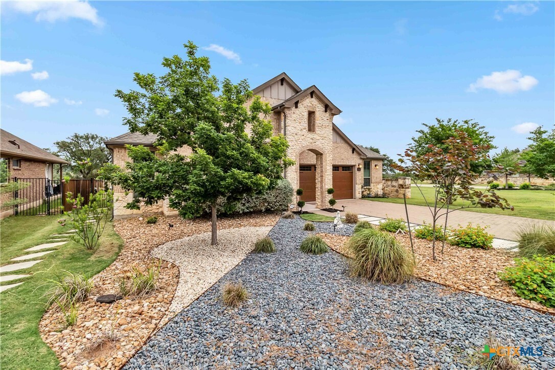 Property Photo: 1404 Andalucia Drive TX 78666