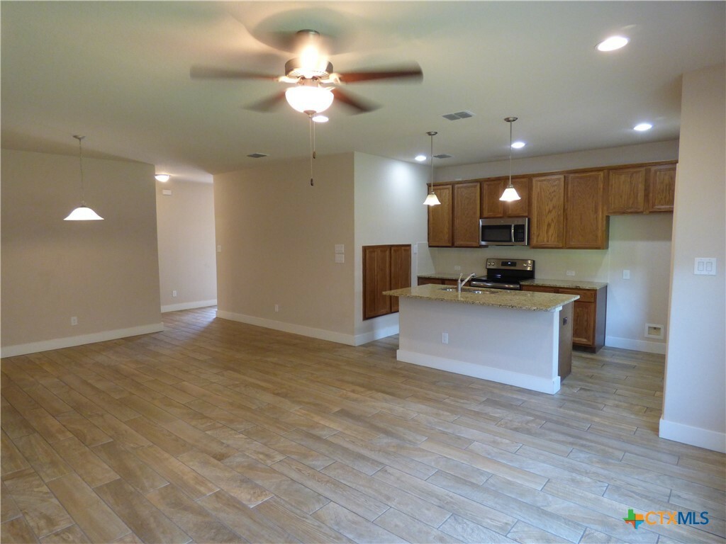 Property Photo: 918 Crystal Brook Cove TX 78130