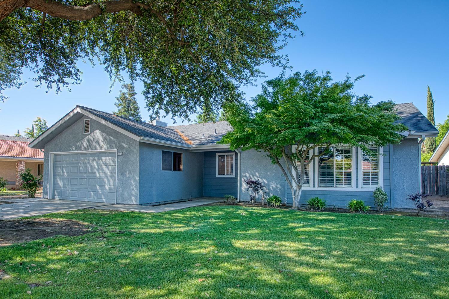 Property Photo: 6365 N Barcus Avenue CA 93722