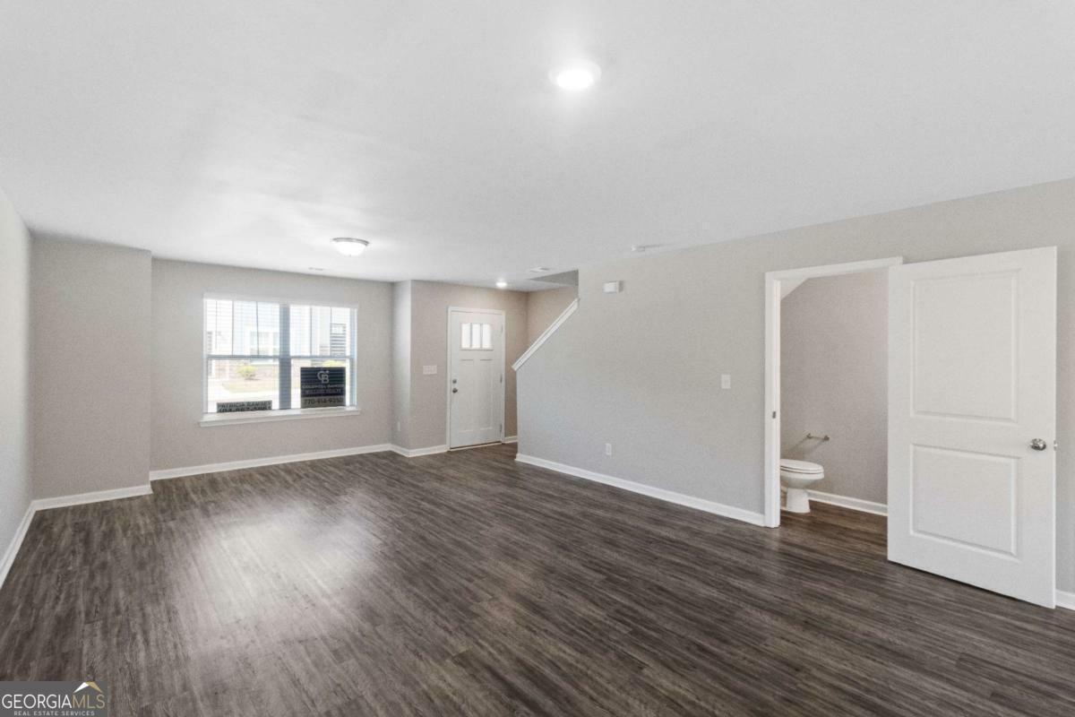 Property Photo: 310 Ashigan Street GA 30291