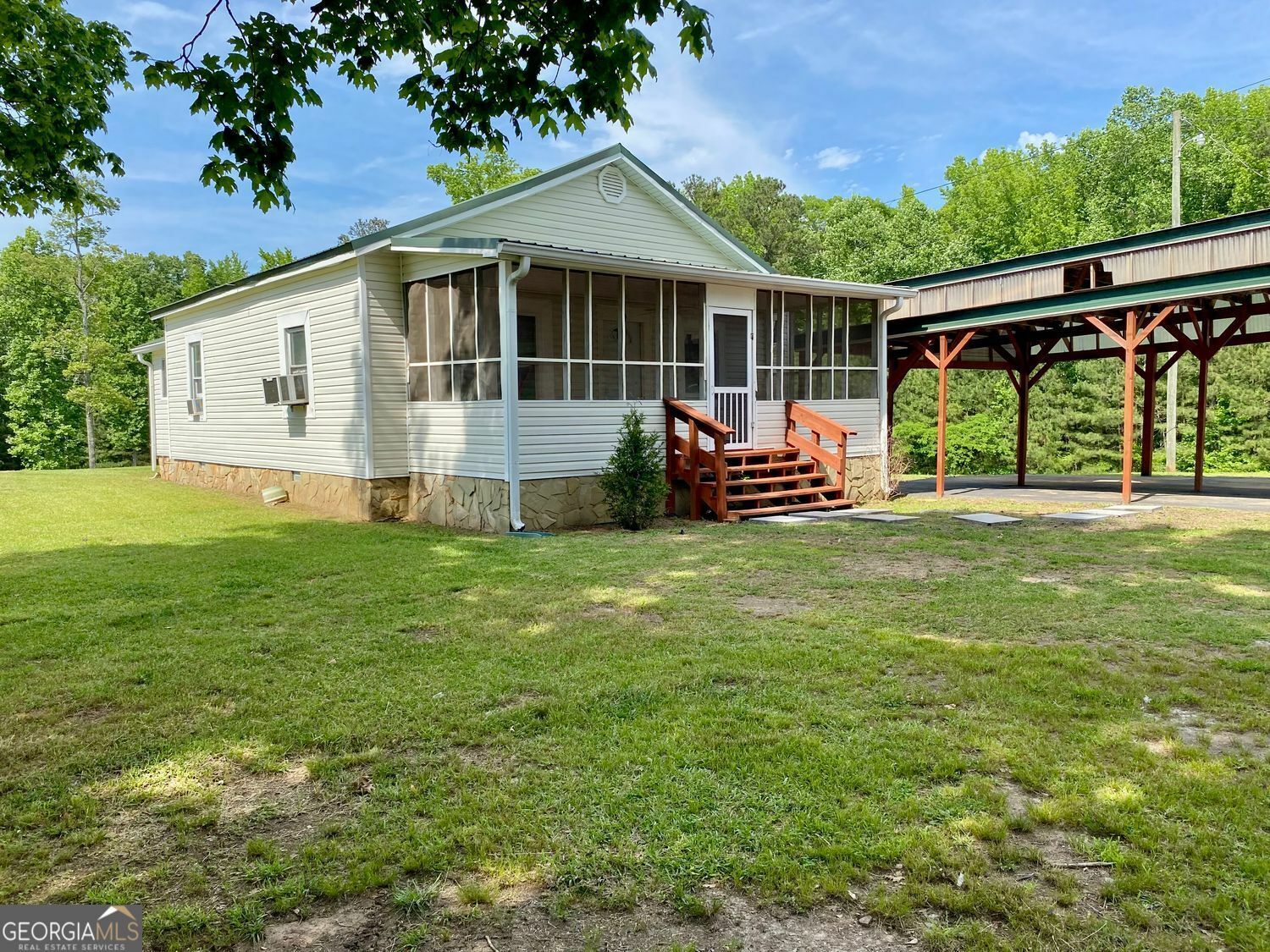 Property Photo: 505 Sandhill Hickory Level Road GA 30116