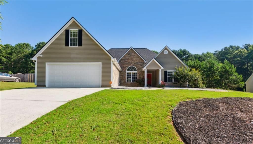 Property Photo: 1625 Alcovy River Drive GA 30019