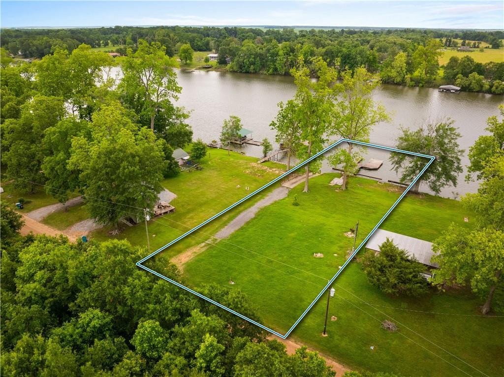 Property Photo: 3655 Parhams Road LA 71343