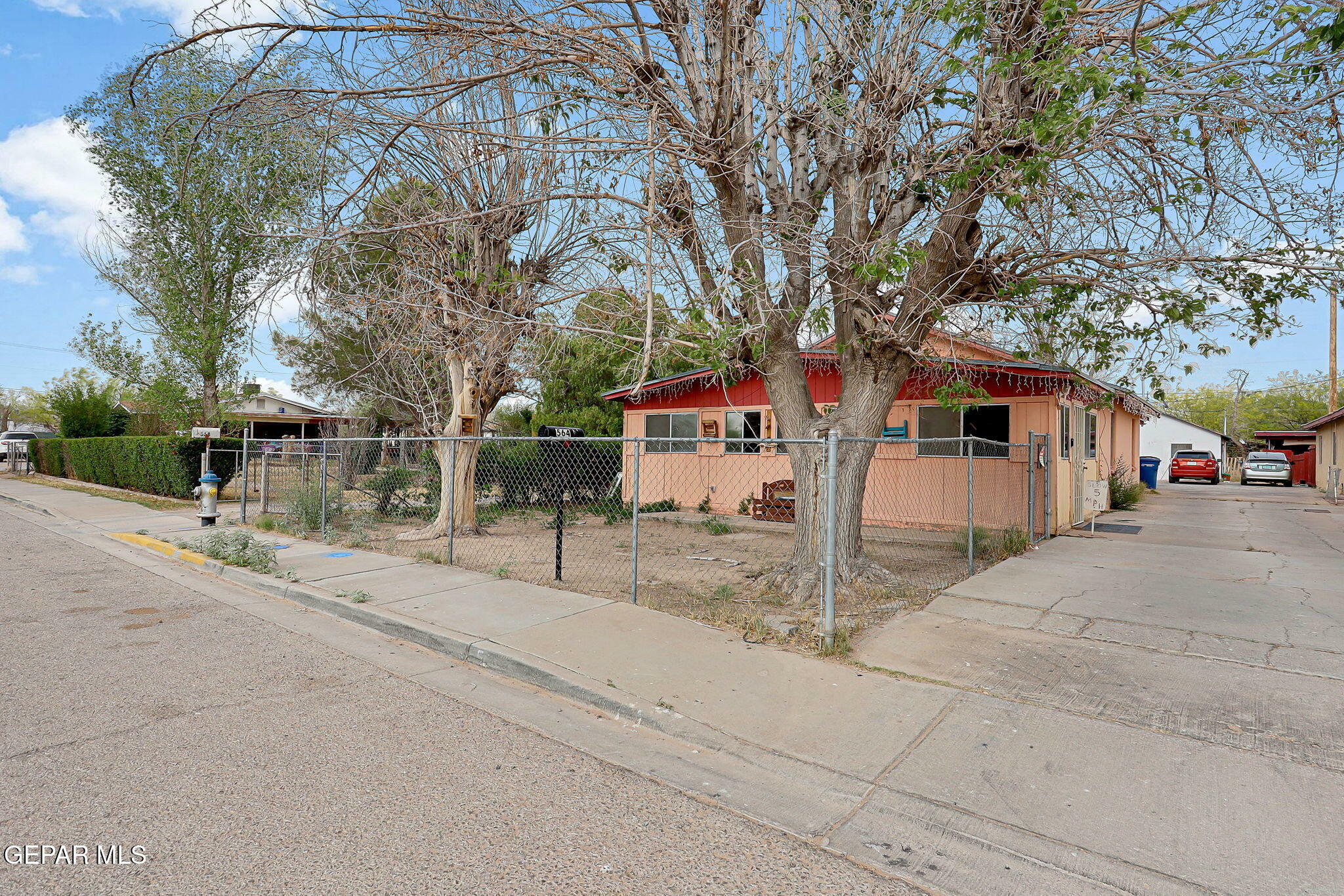 Property Photo: 564 Chula Vista Street TX 79915
