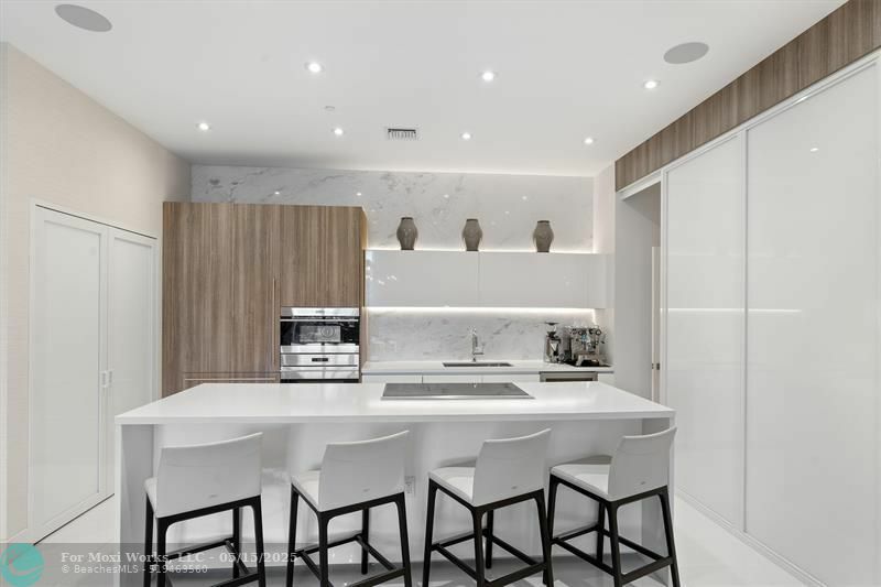 Property Photo: 701 N Fort Lauderdale Beach Blvd 212 FL 33304