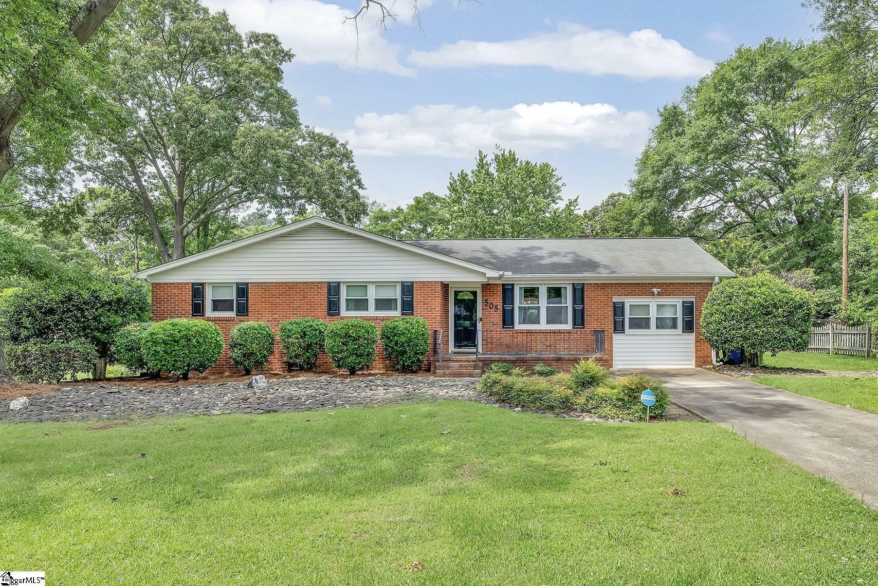 Property Photo: 505 Mapleton Drive SC 29607