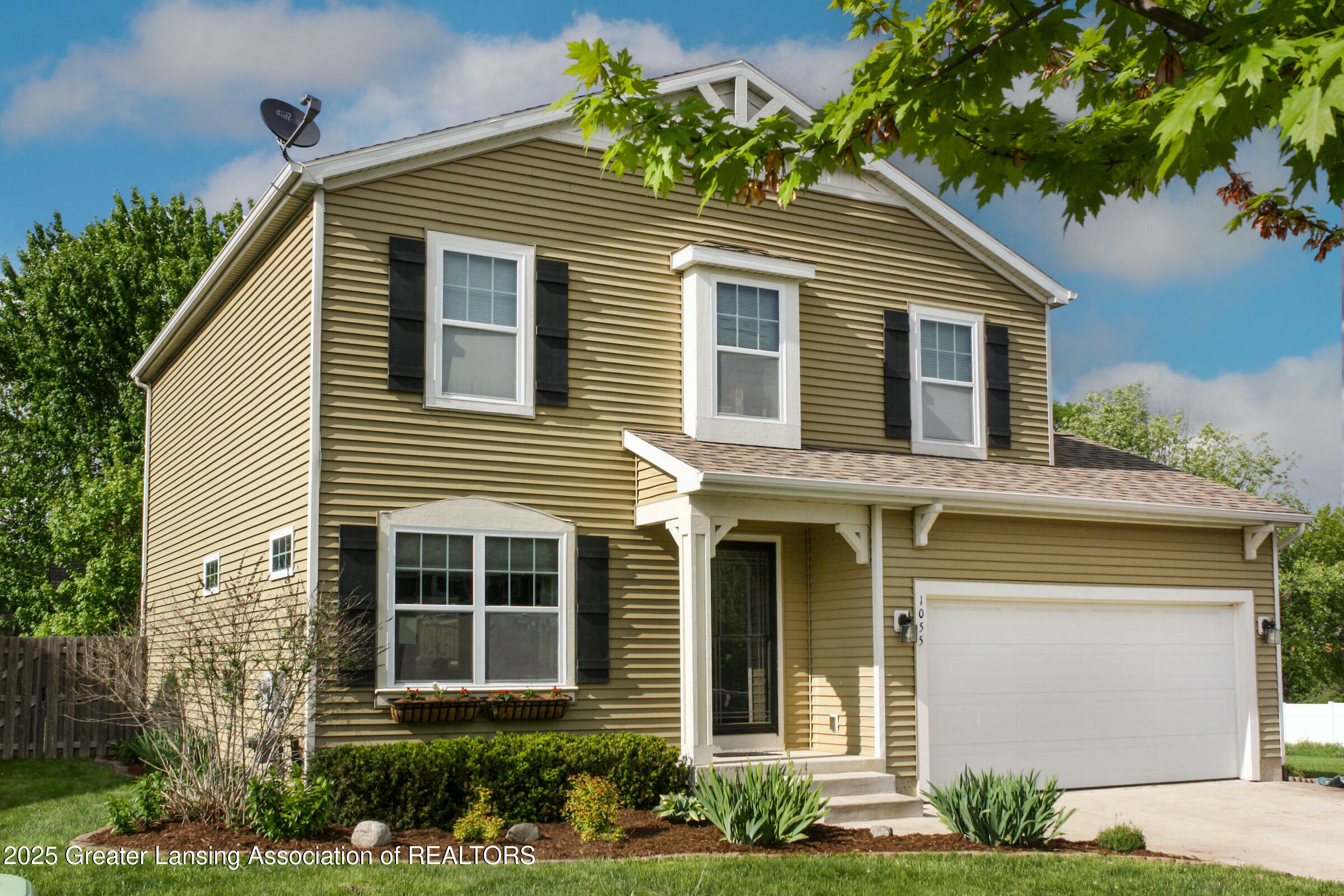 1055 Oakwood Drive  Dewitt MI 48820 photo