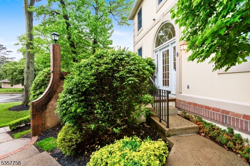Property Photo: 8 Sevell Cir 8 NJ 07066
