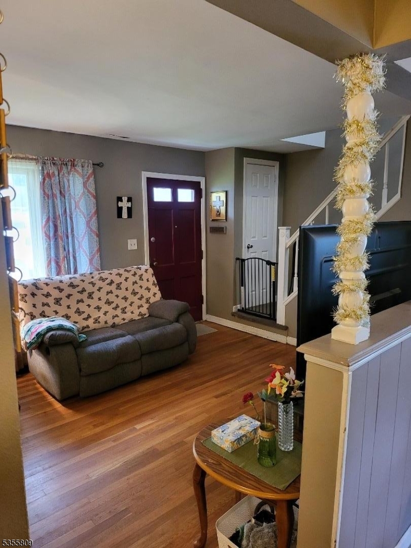 Property Photo: 68 Echo Pl NJ 07407