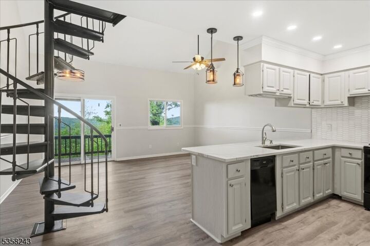 Property Photo:  3 Telemark Dr 10  NJ 07462