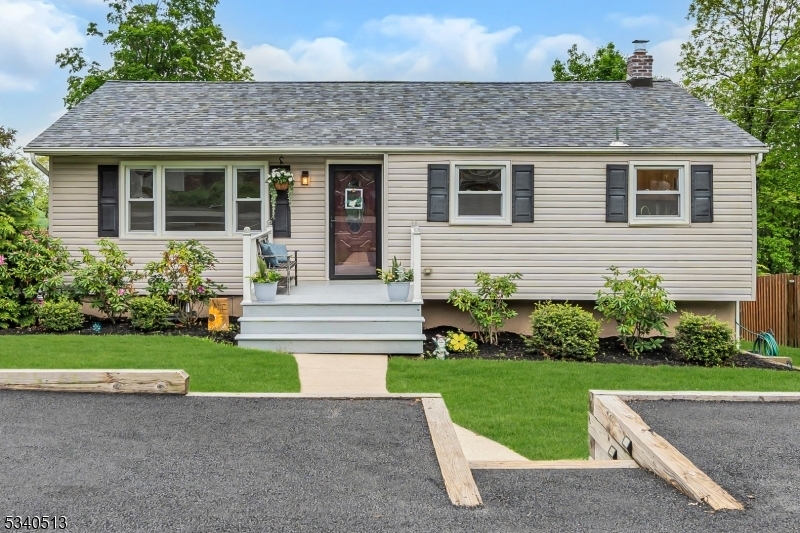 637 Bensel Dr  Mount Arlington Boro NJ 07850 photo