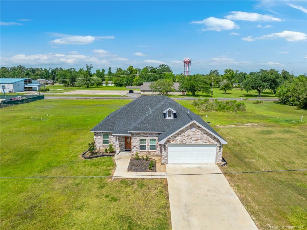 Property Photo: 255 Tommys Lane LA 70615