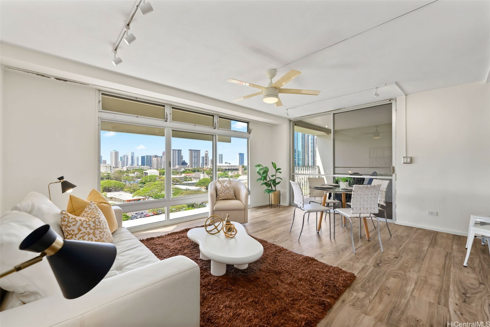 Property Photo: 1511 Nuuanu Avenue 1027 HI 96817