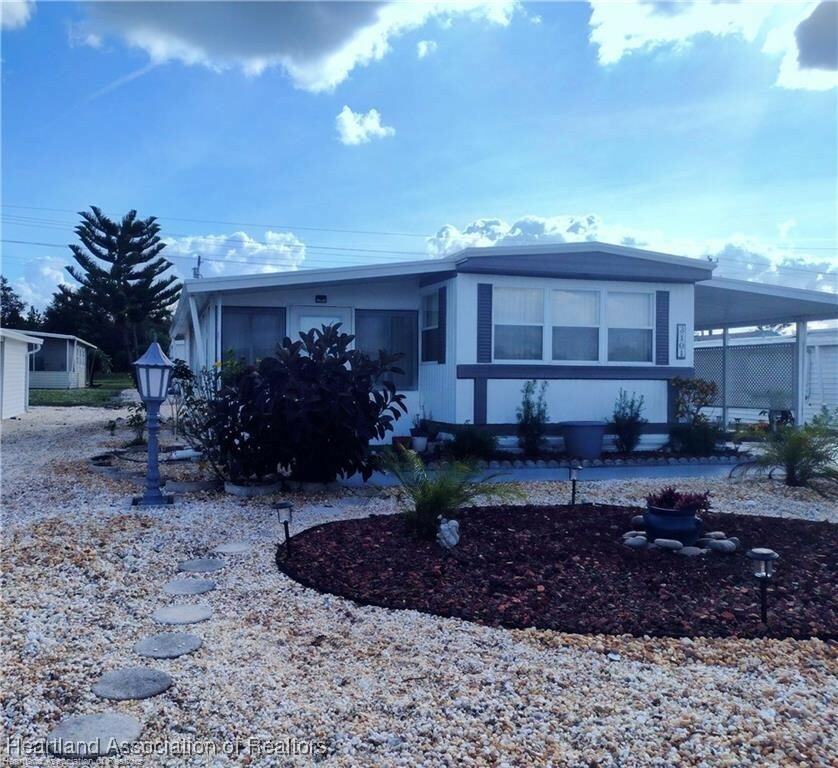 Property Photo: 3101 San Francisco Lane FL 33870