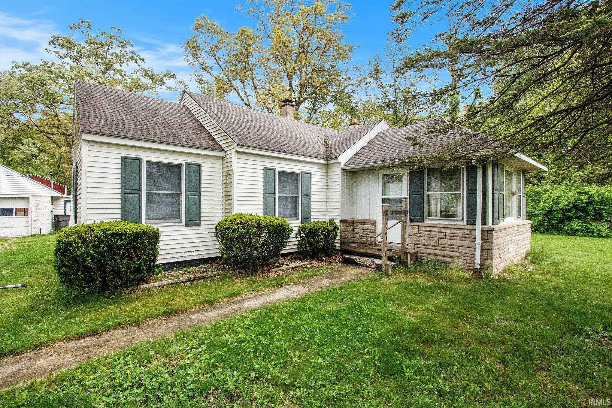 Property Photo: 29313 County Road 4 IN 46514