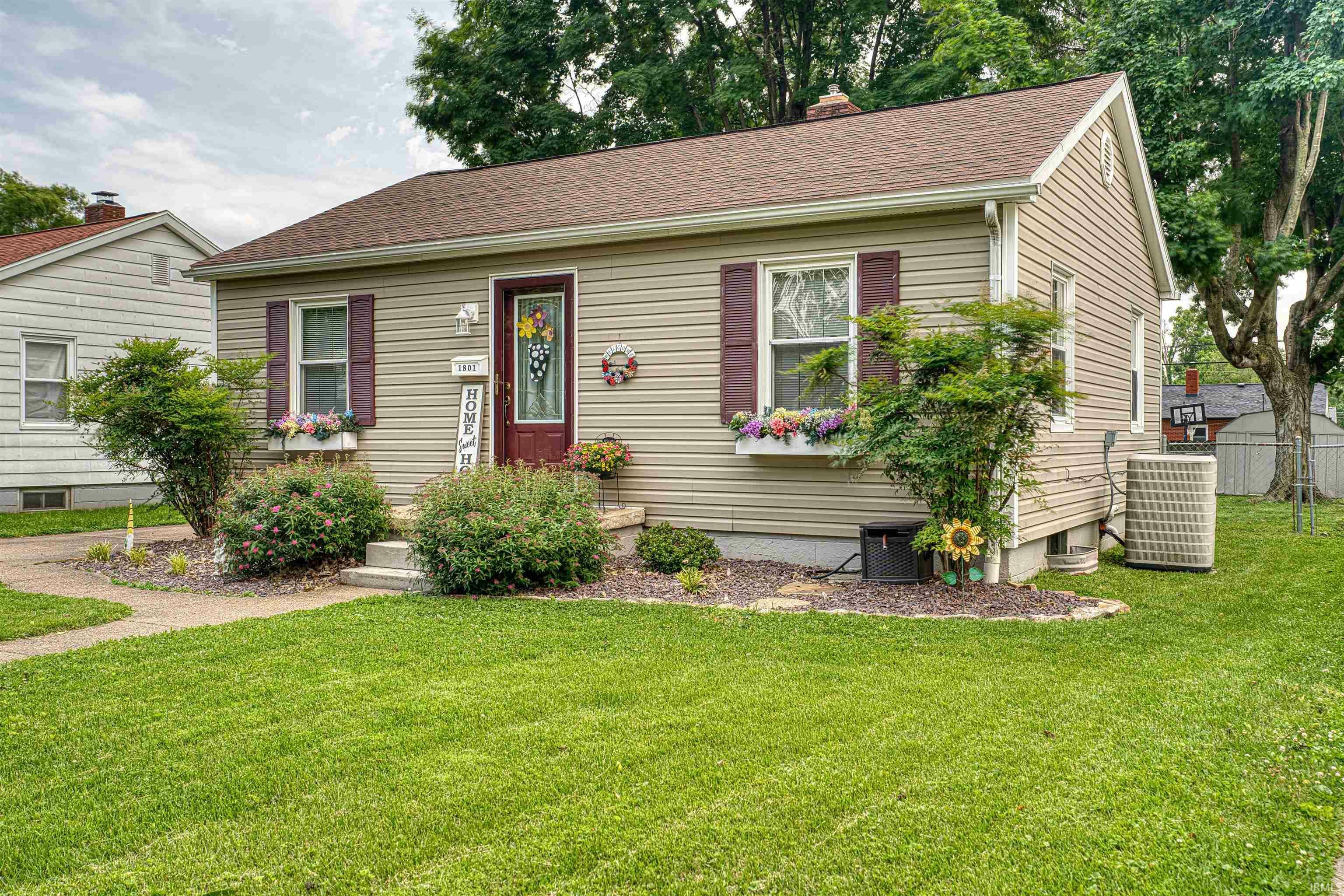 Property Photo:  1801 E Columbia Street  IN 47711 