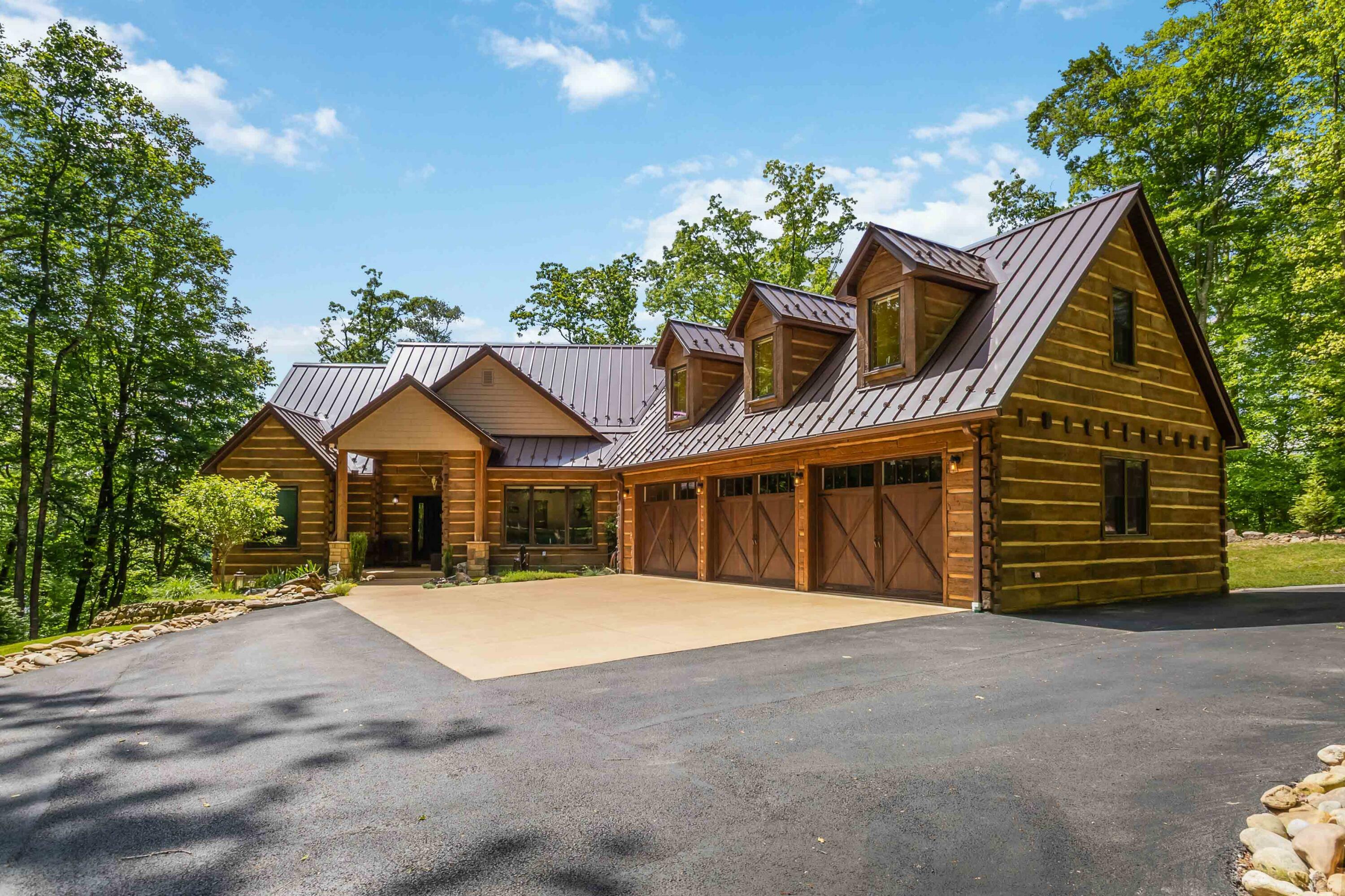 Property Photo: 220 Wondering Woods Drive KY 42503