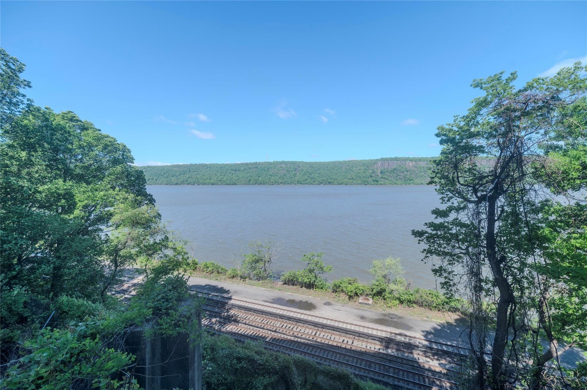Property Photo: 679 Warburton Avenue 6K NY 10701