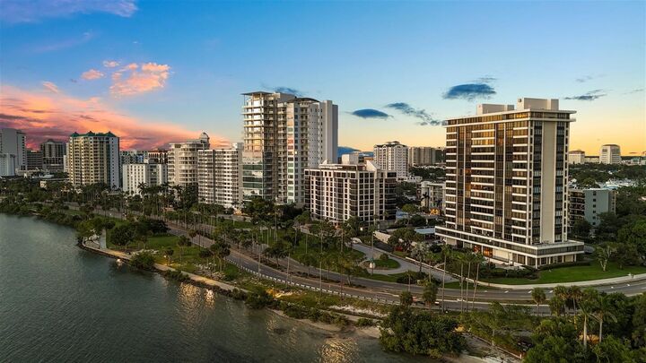 Property Photo: 770 Palm Avenue 903 FL 34236
