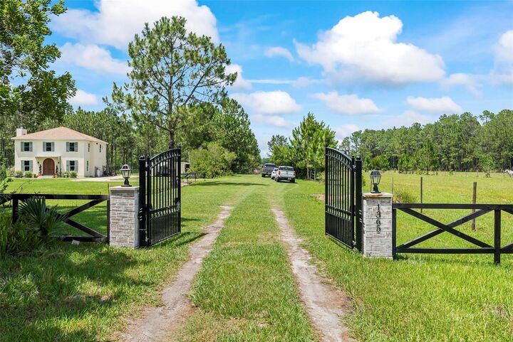 Property Photo:  1365 Shedd Lane  FL 32174 