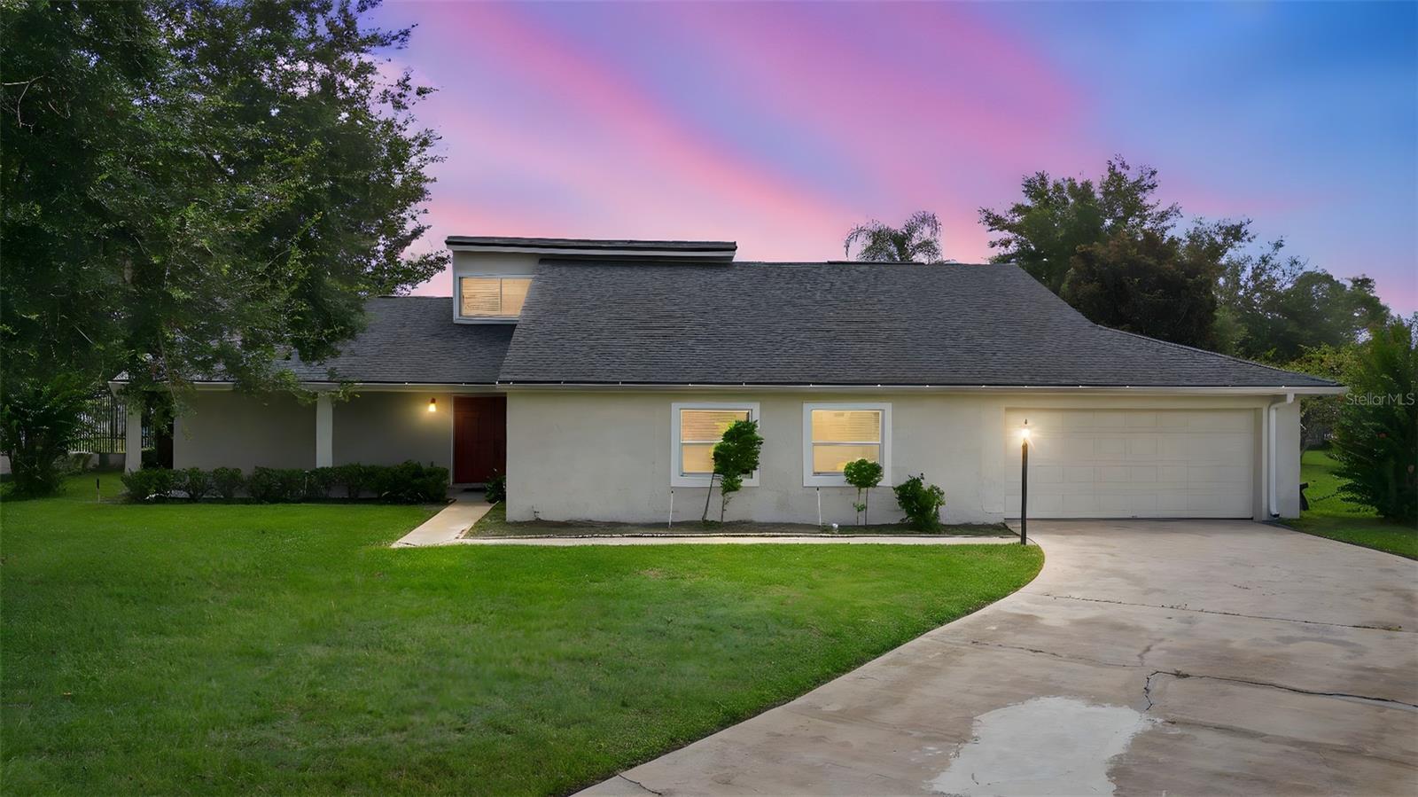 Property Photo:  7200 Green Pine Court  FL 32819 