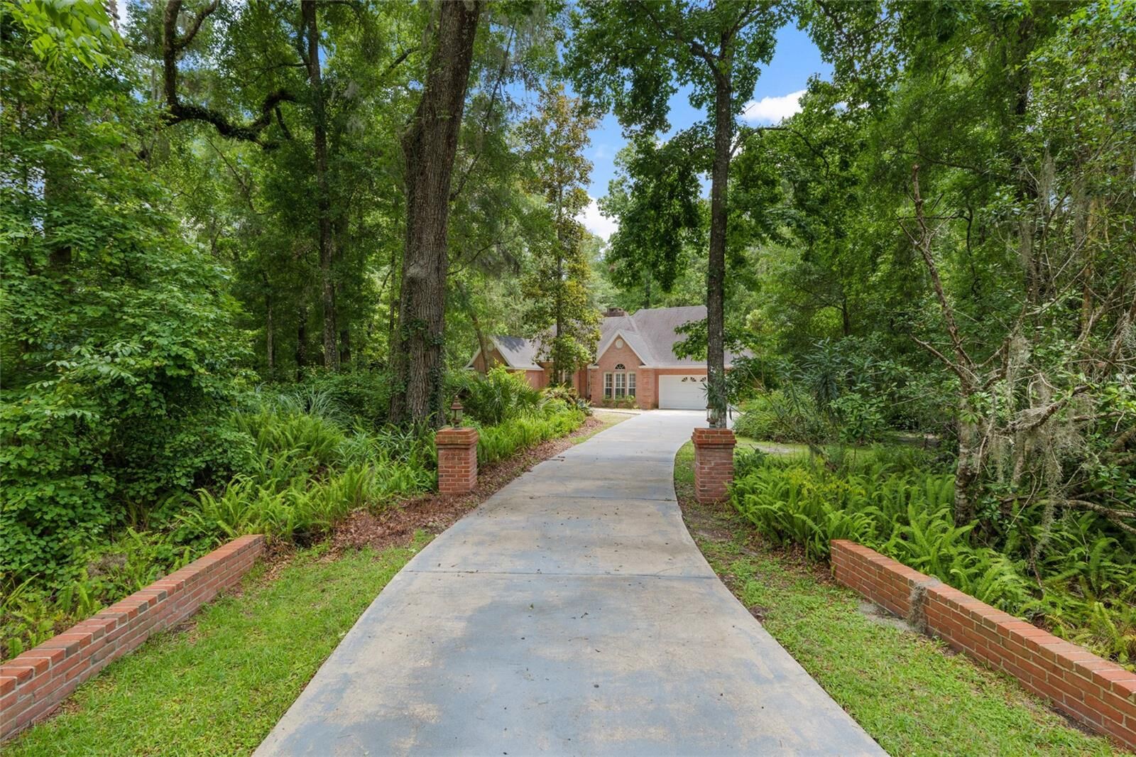 Property Photo:  226 SW 80th Drive  FL 32607 