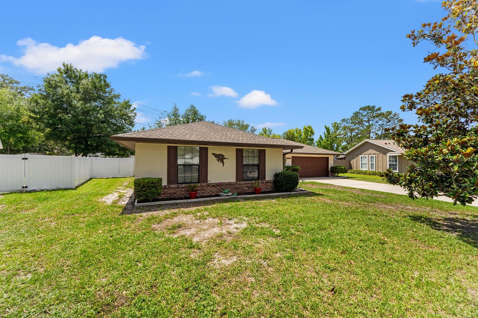 Property Photo: 4824 Reginald Road FL 32829
