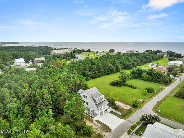 Property Photo: 200 Farrar Lane MS 39576